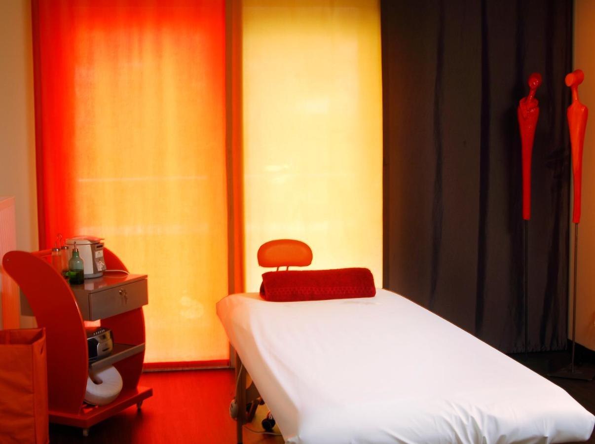 Hotel Schepers โกรเนา ภายนอก รูปภาพ