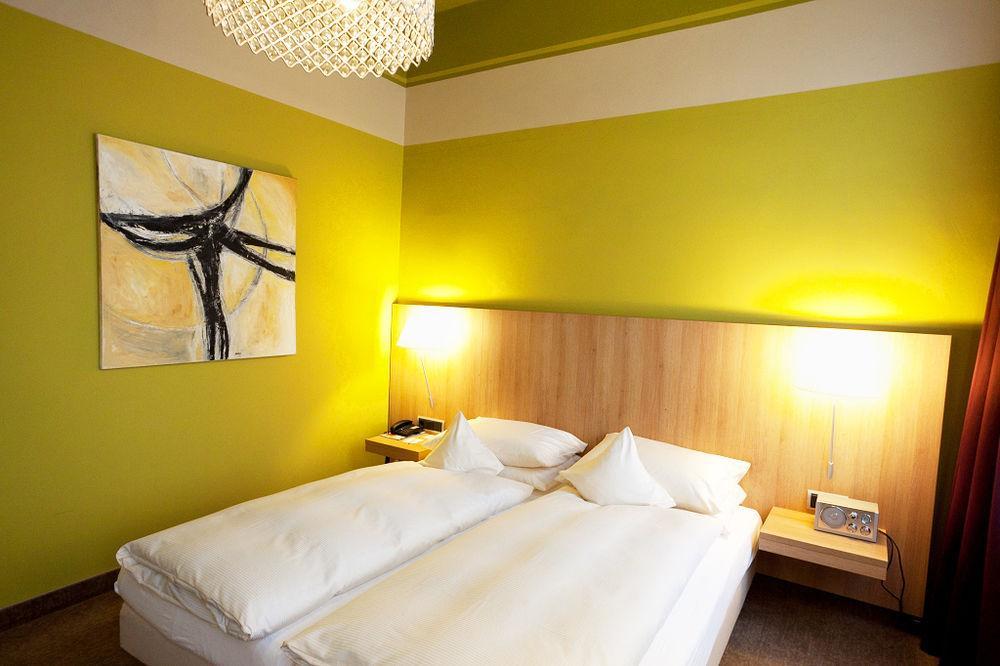 Hotel Schepers โกรเนา ภายนอก รูปภาพ