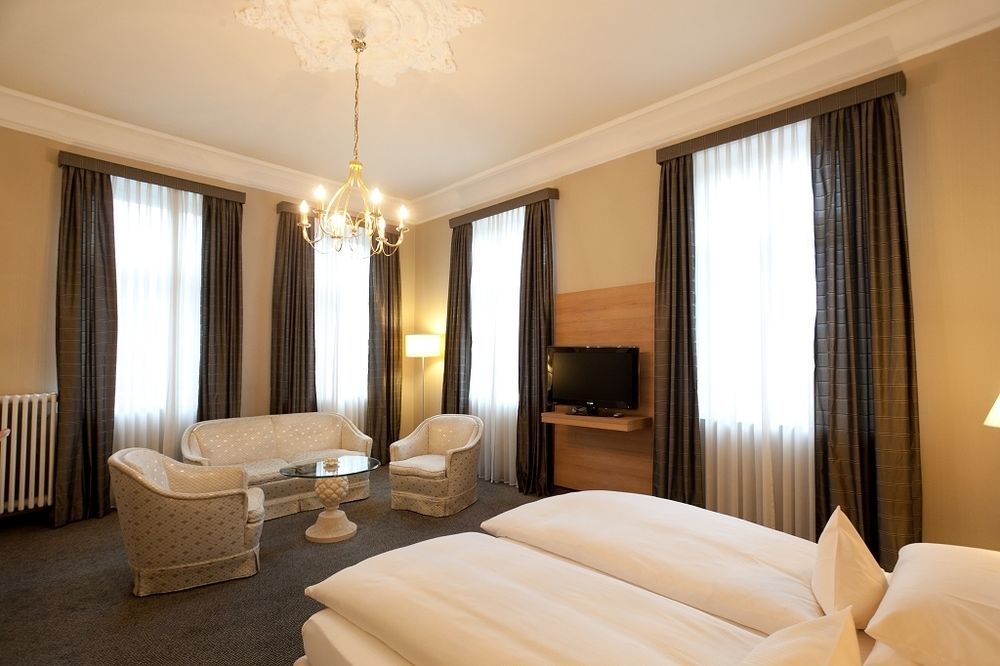 Hotel Schepers โกรเนา ภายนอก รูปภาพ