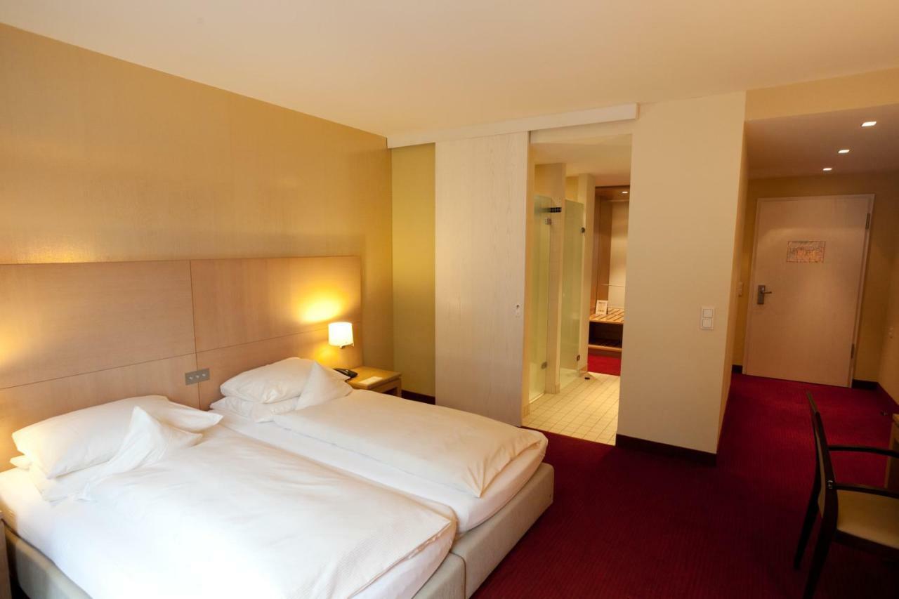 Hotel Schepers โกรเนา ภายนอก รูปภาพ